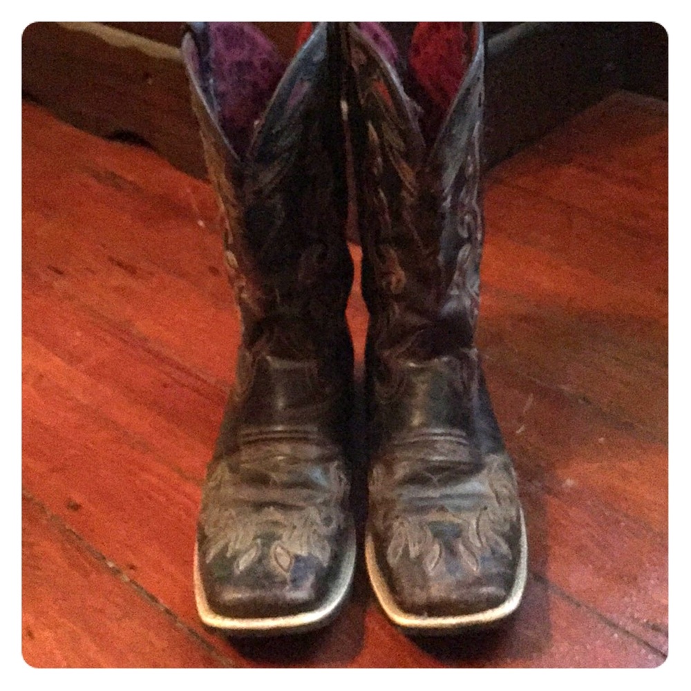 A pair of Ariat Boots! Gently used.